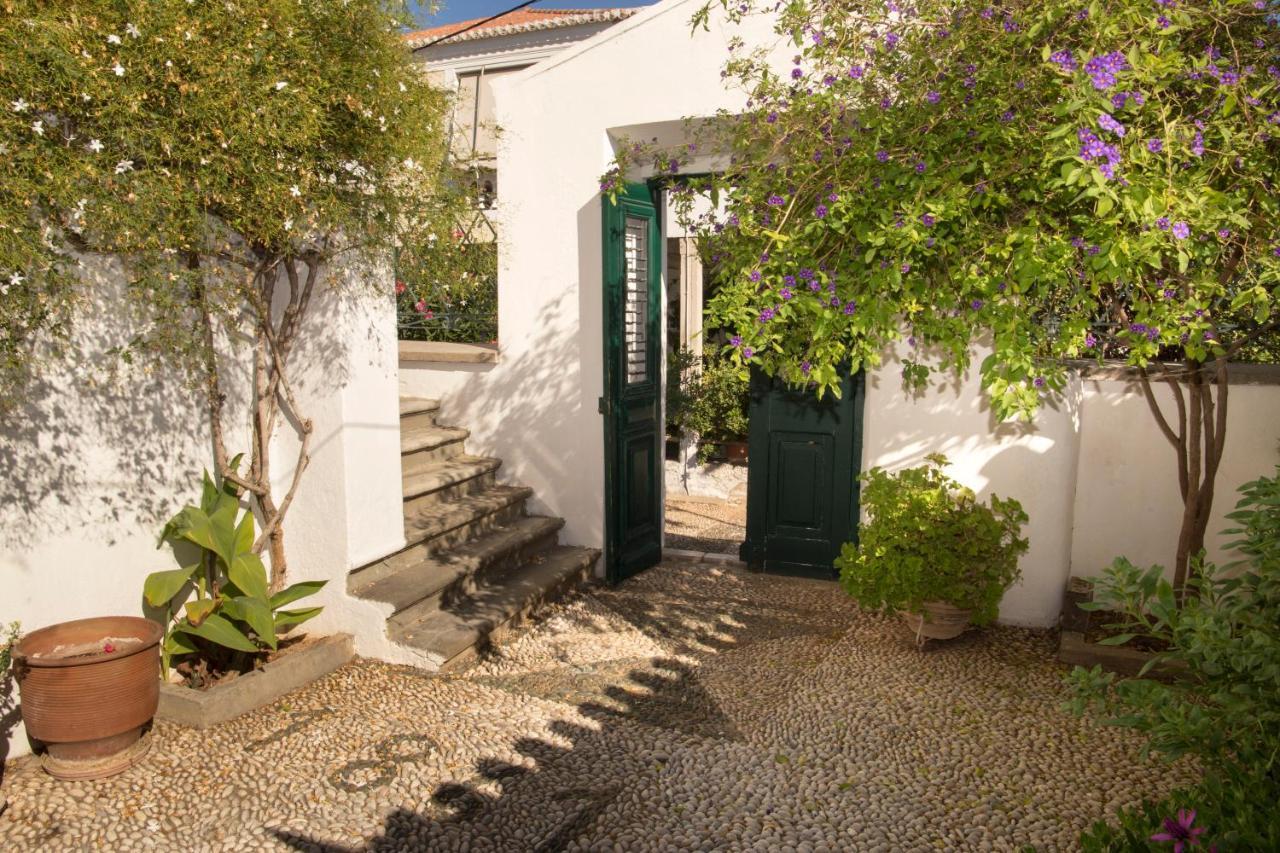 1861 Mansion Spetses Vila Exterior foto